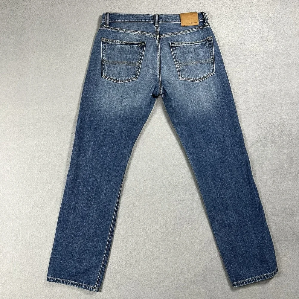 Lucky Brand Jeans Mens 32x32 Blue 221 Original Straight Mid Rise Medium Wash
